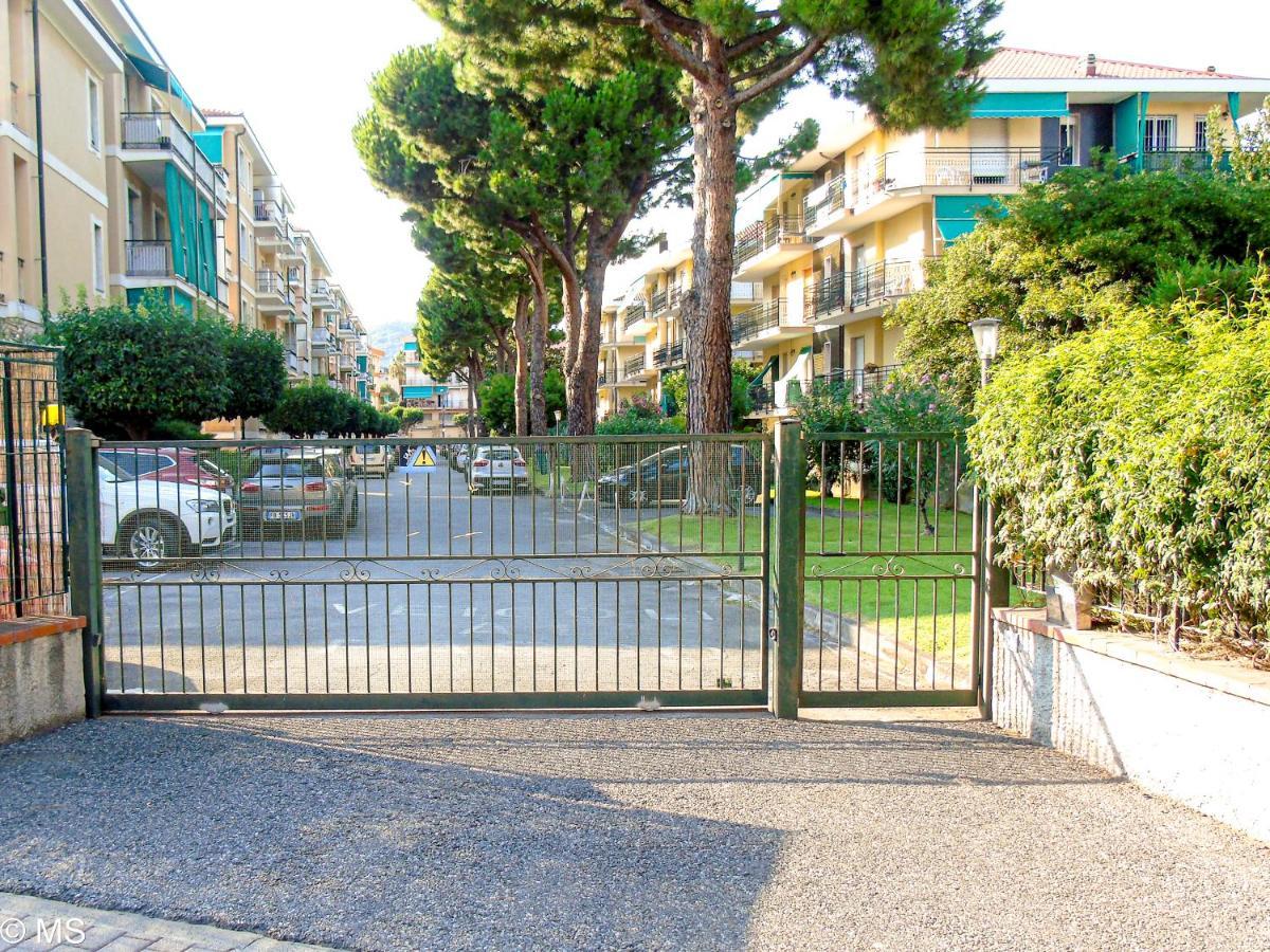Pietra Home, Posto Auto, Ac ,Wifi, 150Mt Dal Mare ピエトラ・リーグレ エクステリア 写真